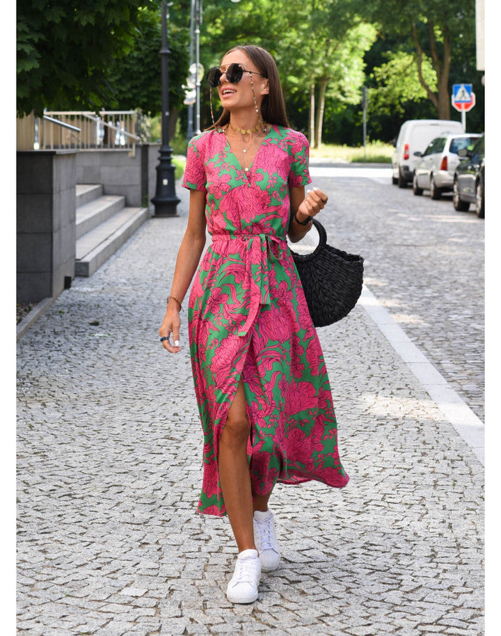 Boho Maxi Dress for Wedding Guests in Rote Punkte 2
