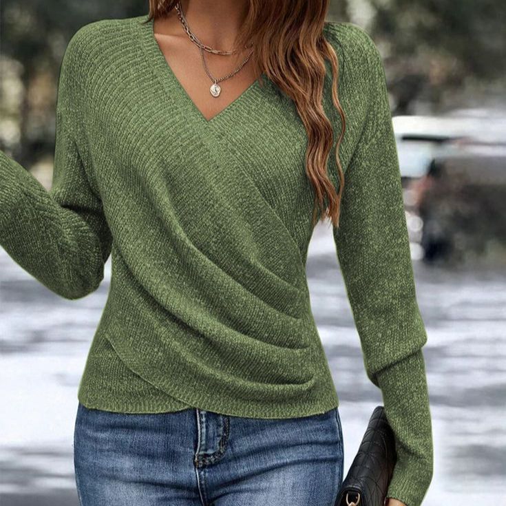 Effortless Layering Pullover in Green
