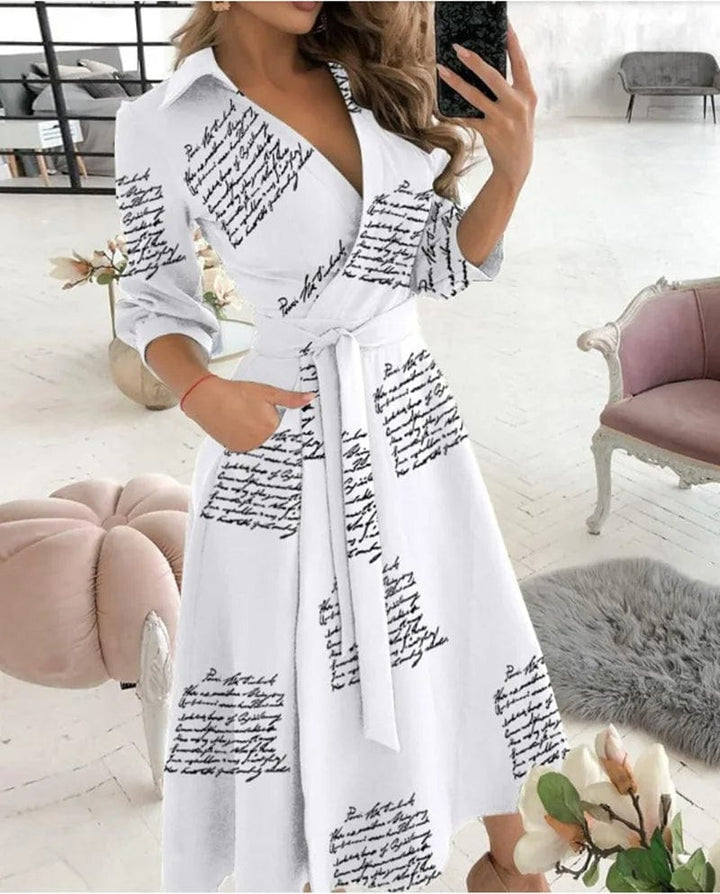 Elegant Spring Midi Dress in Briefdruck