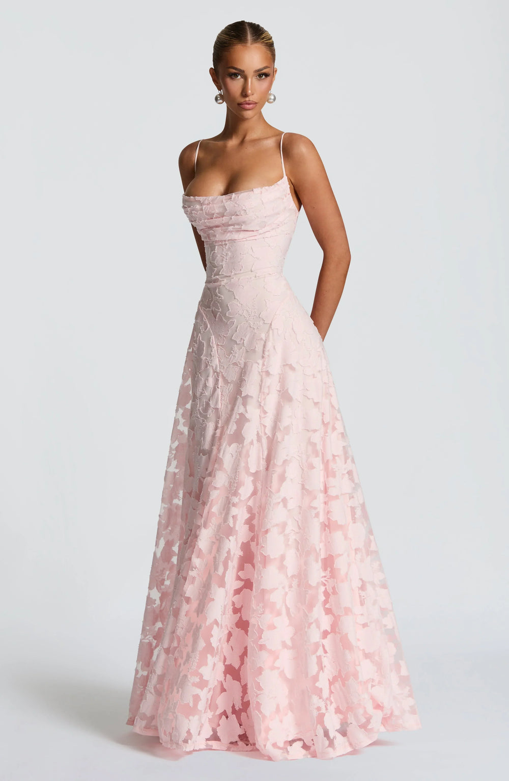 Romantic Floral Spaghetti Strap Maxi Dress for Wedding Guests (2)