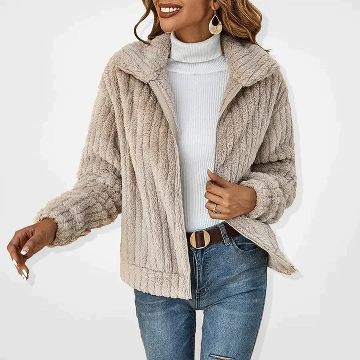 Women's Cozy Knit Fleece Vest in Aprikose