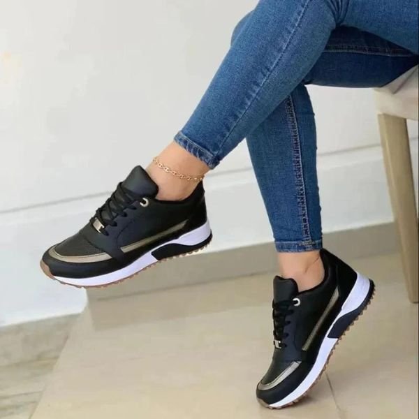 Women's Everyday Orthopedic Sneaker in Black