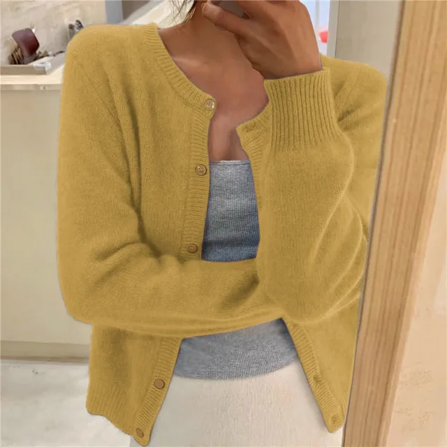 Women's Knit Cardigan for Everyday Elegance in Yellow