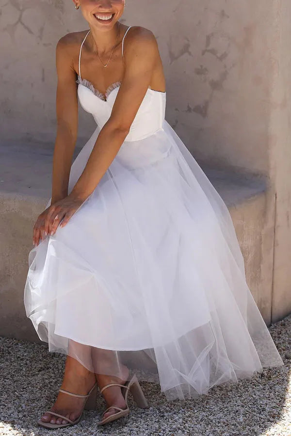 Women's Lace Midi Dress for Summer Weddings in Biały