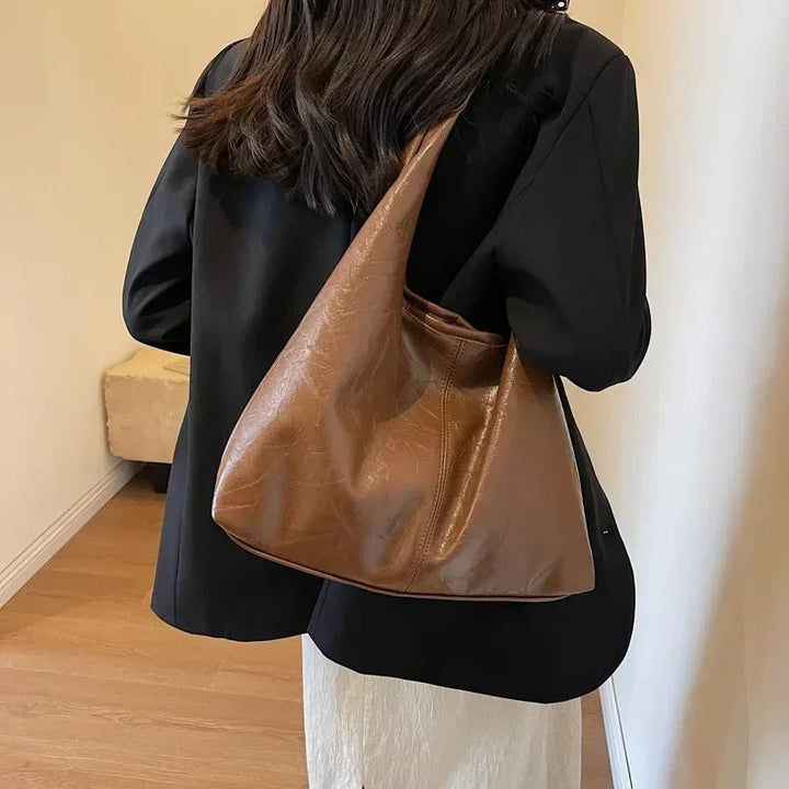 Women's Lightweight Distressed Leather Tote Bag (4)
