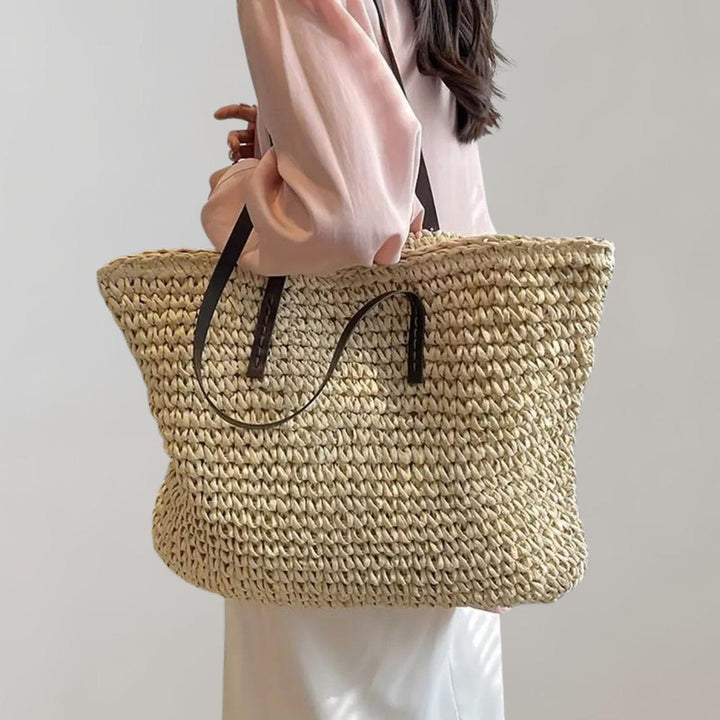 Women's Lightweight Woven Raffia Boho Beach Bag in Beige