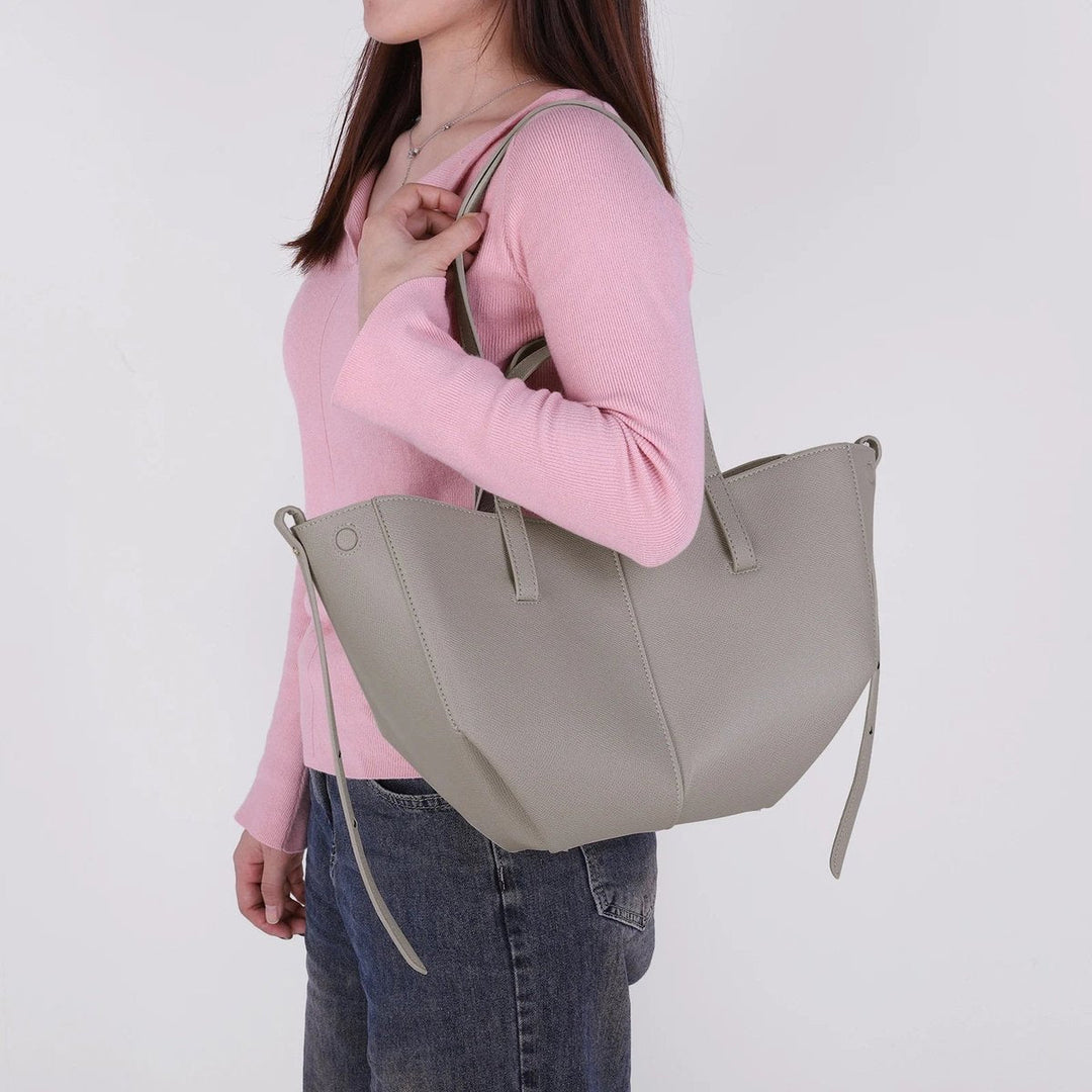 Women's Oversized Vintage Faux Leather Tote Bag (6)