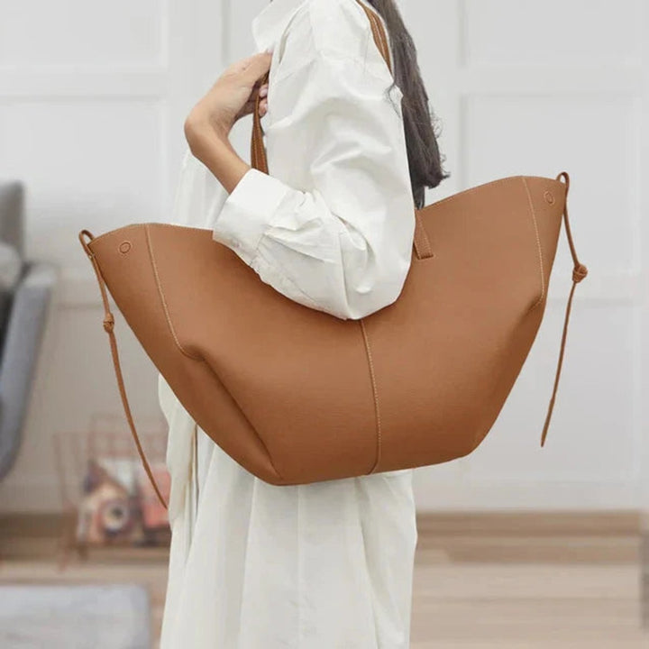 Women's Oversized Vintage Faux Leather Tote Bag in Brown