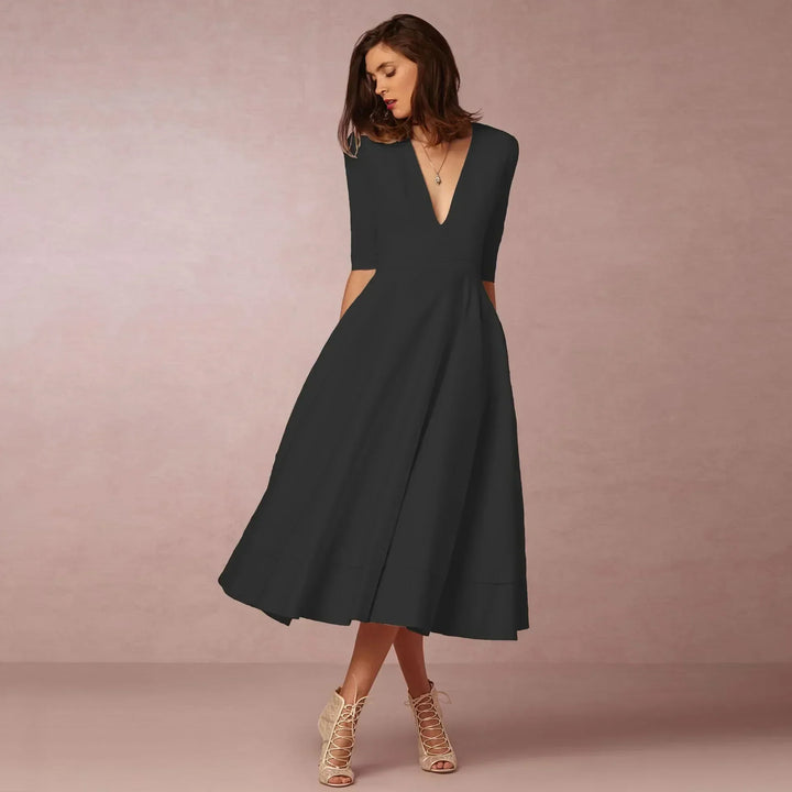 Women's Refined Evening Dress Midi in Black