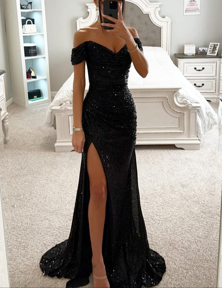 Women's Sequined Heart Neckline Maxi Dress for Wedding Guests in Black