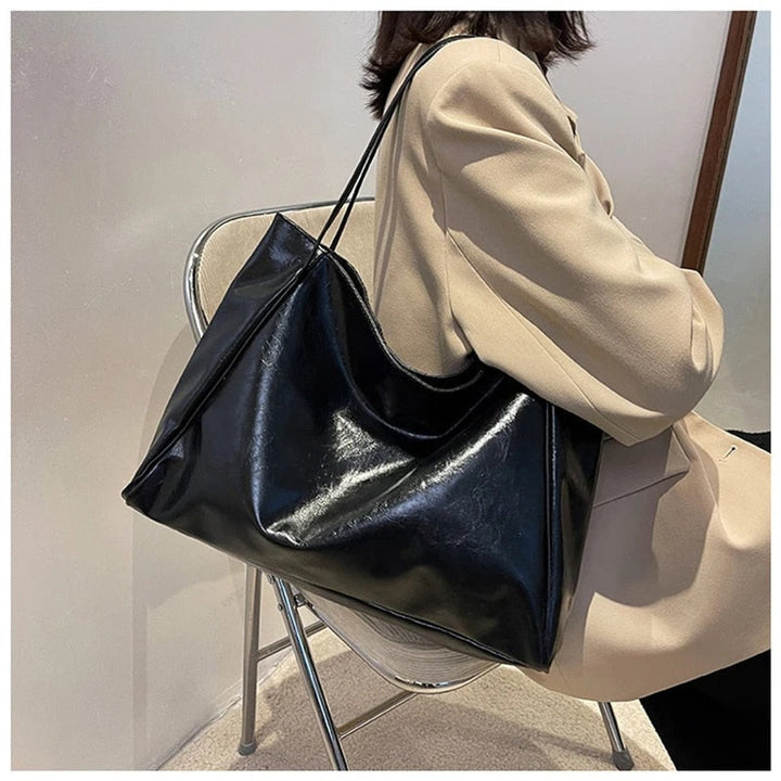 Women's Spacious Structured PU Leather Tote Bag (3)