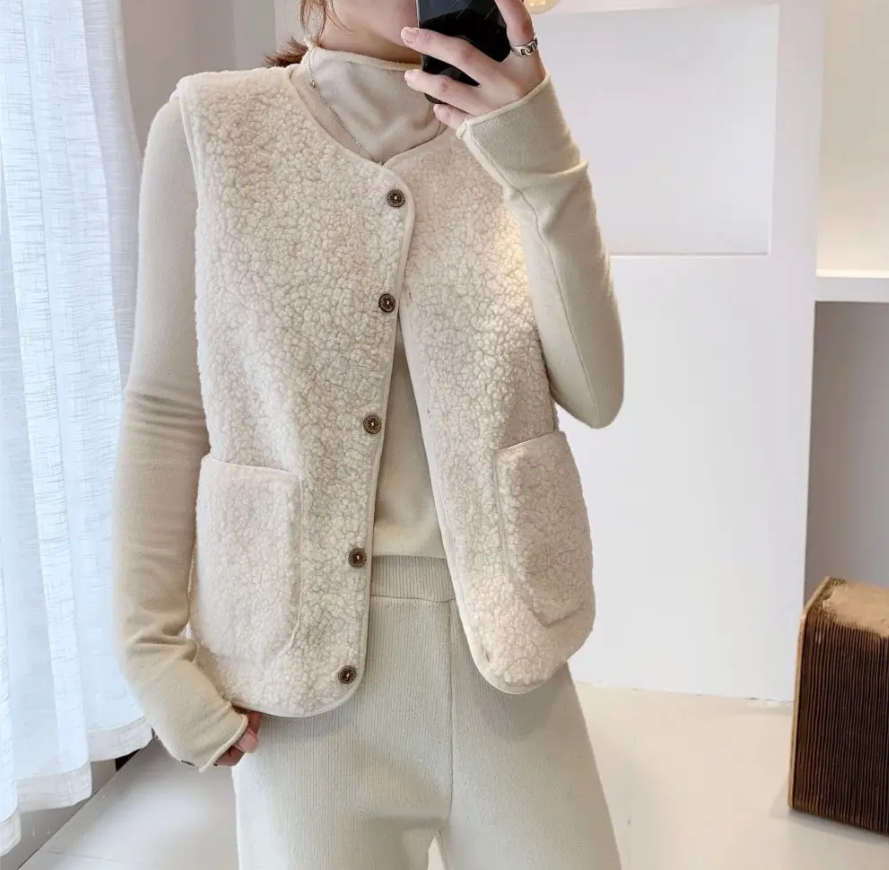 Women's Versatile Knit Vest for Layering (7)