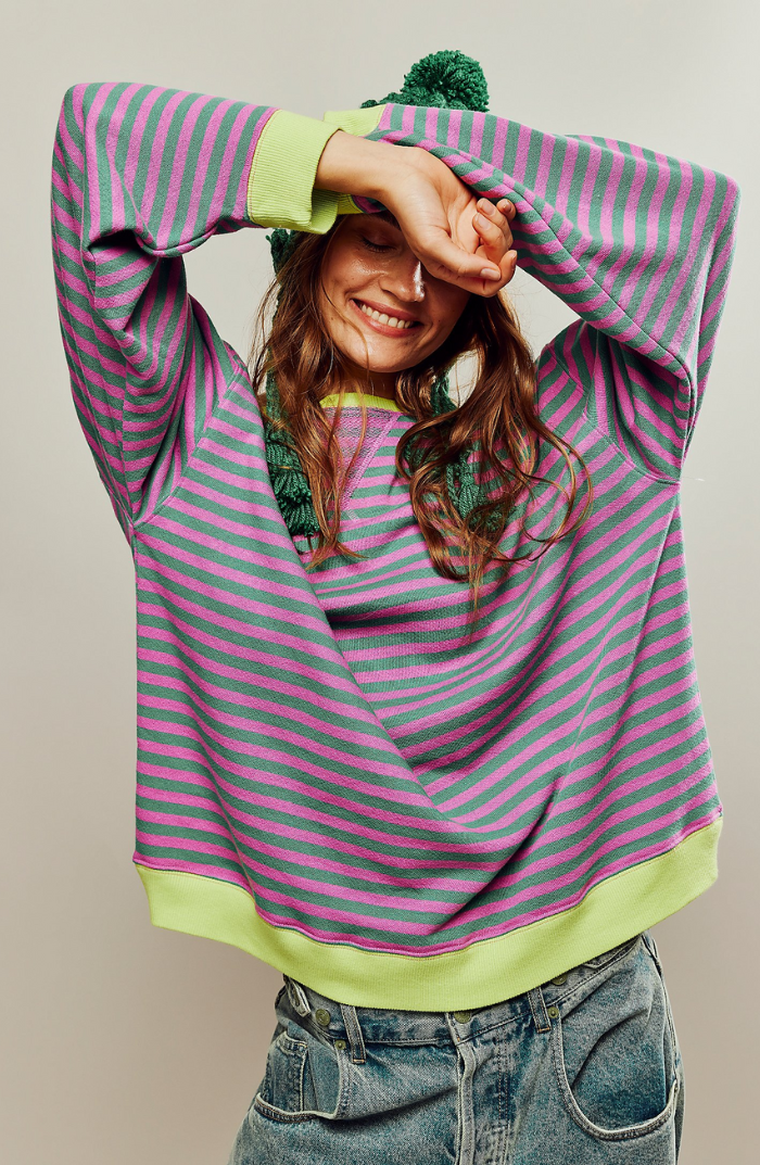 Women's Vibrant Striped Pullover in Grün & Rosa