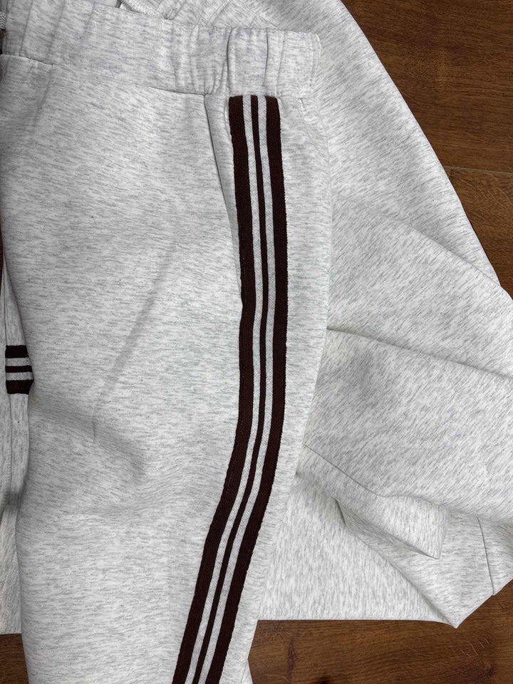 Women's Vintage-Inspired Sweatshirt and Trousers Set (15)