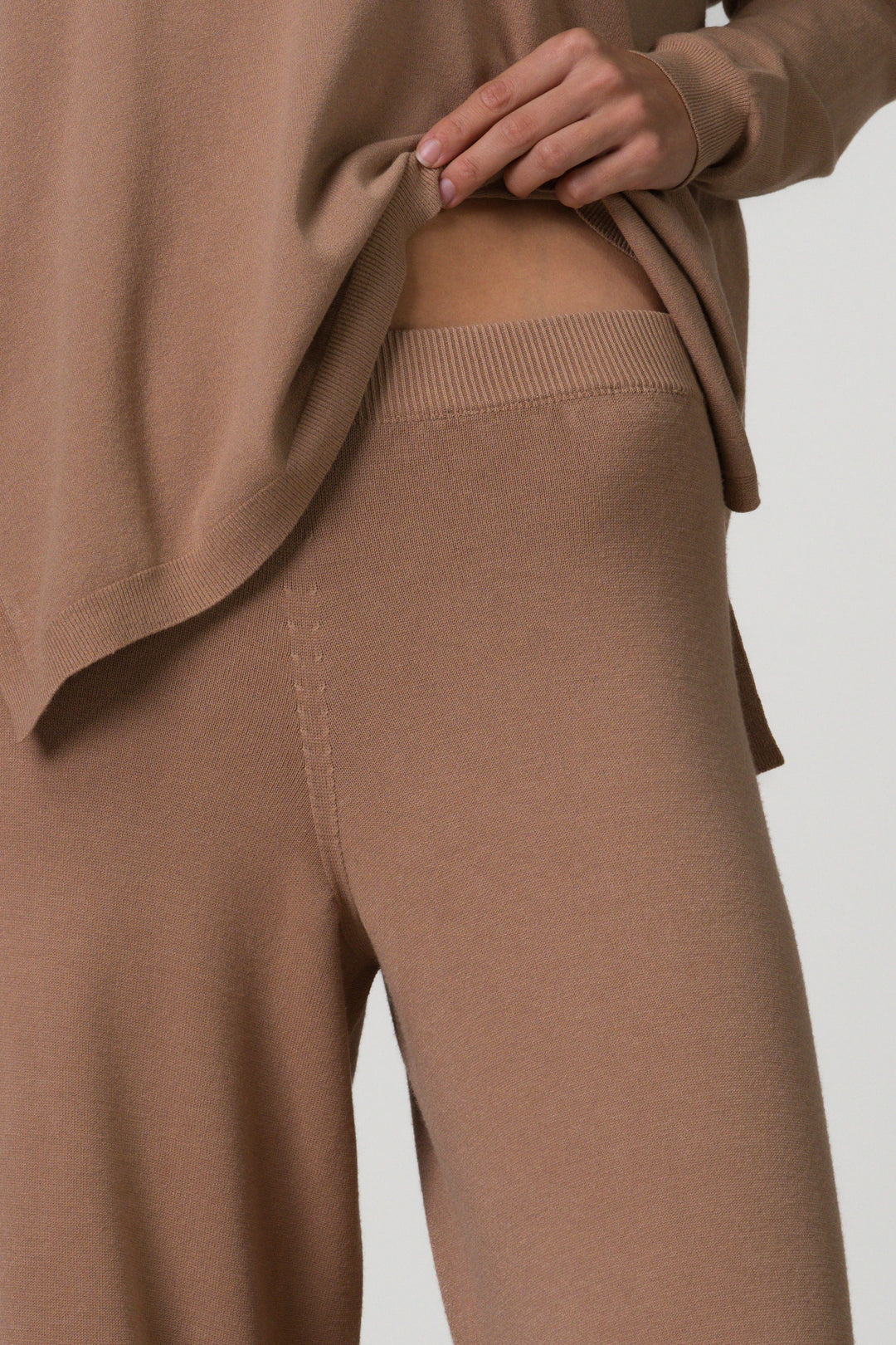 Women's Wide Leg Pants in Fine Knit (2)